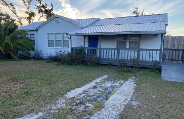 303 N. Palo Alto Ave. - 303 North Palo Alto Avenue, Panama City, FL 32401