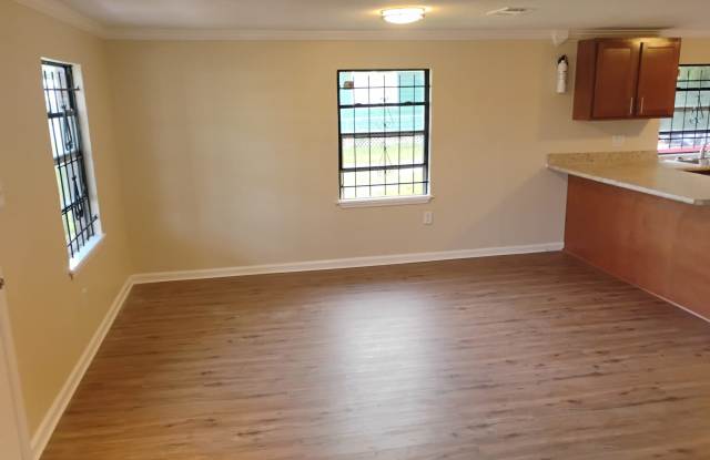1338 Weare St Gallery 3
