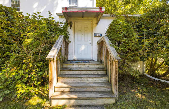 Walking distance to UD - AVAILBLE JUNE 2027-MAY 2028 Gallery 4