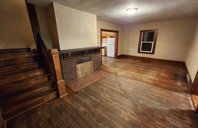4 Bedroom (+ office/den!), 2 Bathroom home with large yard and detached garage! photos photos