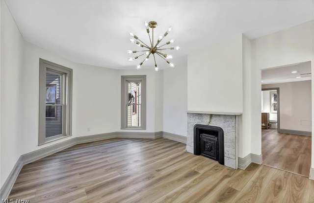 3401 Clinton Avenue Gallery 4