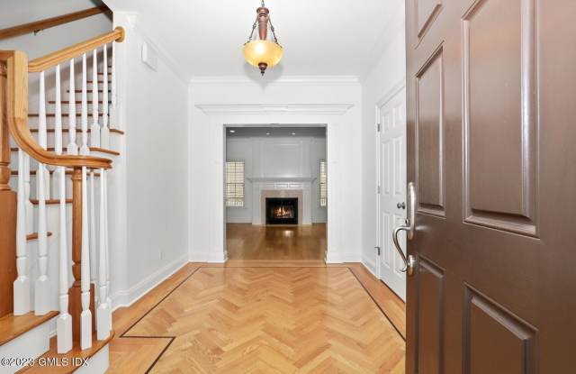 8 Rippowam Road Gallery 3