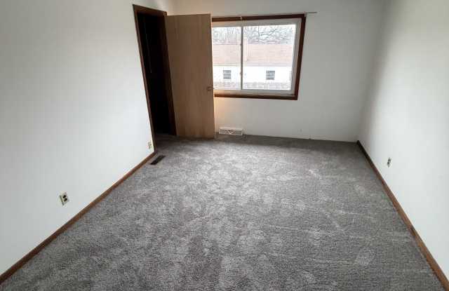 205 Tilden Avenue - 205 Tilden Avenue, Michigan City, IN 46360