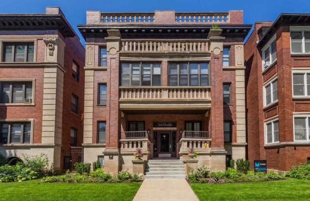 5468-70 S. Hyde Park Boulevard Gallery 2