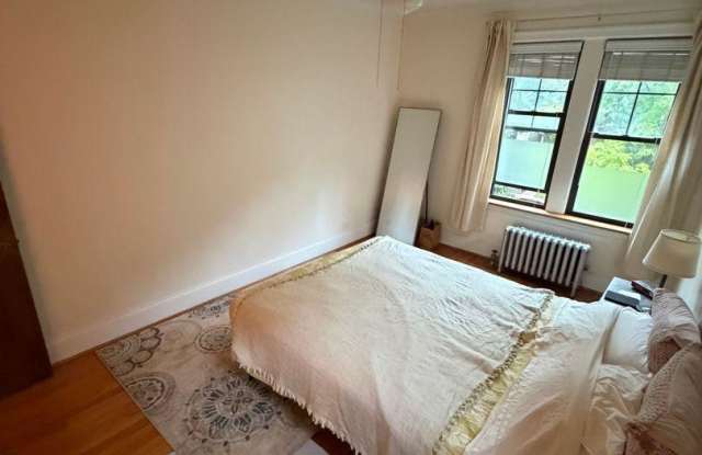 4518 North Paulina 2E Gallery 2