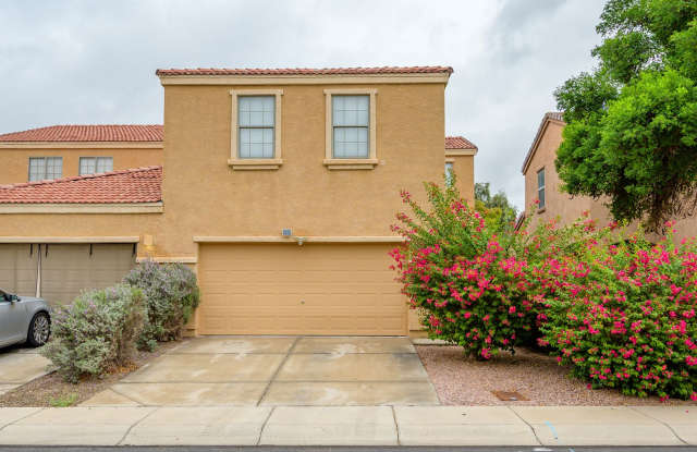 3 BEDROOM HOME IN TOWNSEND SQUARE GATED COMMUNITY W COMM POOL Gallery 1