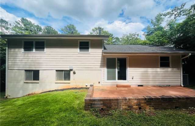 2237 Scotty Cir Gallery 2