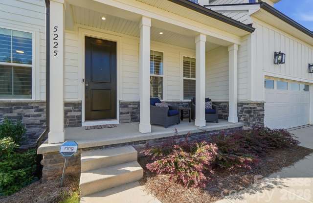 5225 Glenwalk Drive Gallery 2