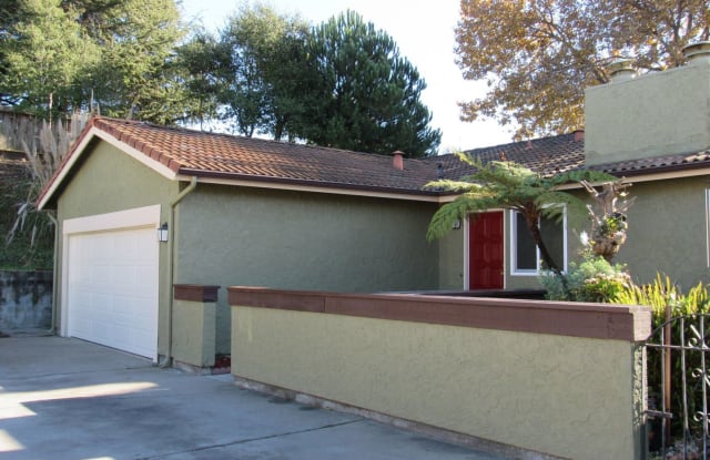6 Honeysuckle Dr. - 6 Honeysuckle Drive, Watsonville, CA 95076
