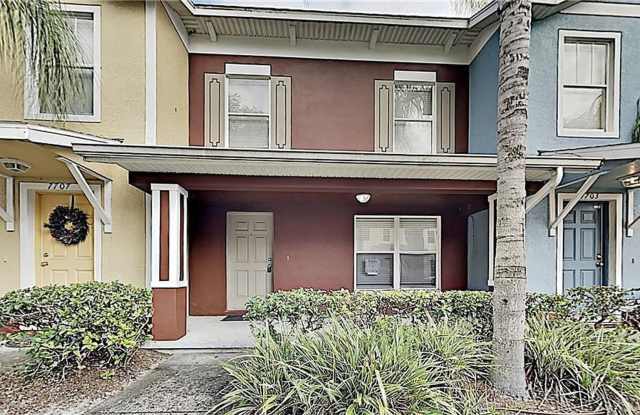 Gorgeous, Three Bedroom, Two Bath Town House in Seminole Heights - 7705 North Branch Avenue, Tampa, FL 33604 Gorgeous, Three Bedroom, Two Bath Town House in Seminole Heights - 7705 North Branch Avenue, Tampa, FL 33604