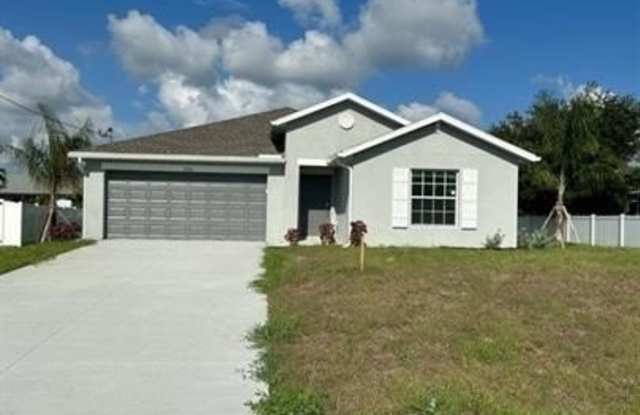 3530 NE 21st Avenue photos photos