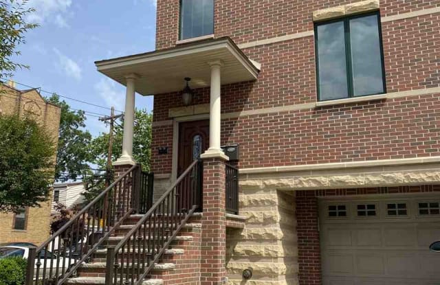 246 AVENUE B - 246 Avenue B, Bayonne, NJ 07002