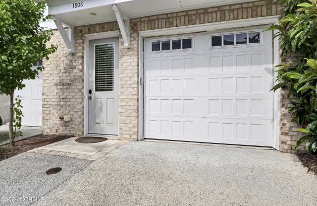1808 Bungalow Row Gallery 2
