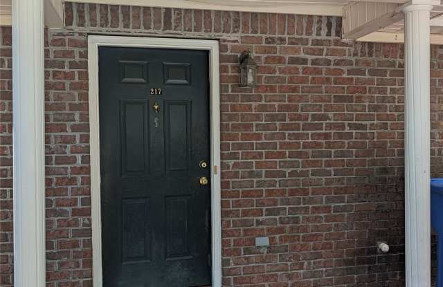 217 PINE Street Gallery 1