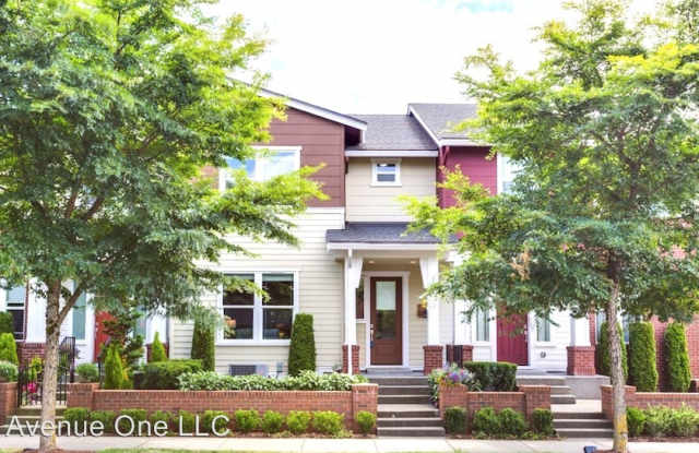 1111 NE Park Dr - 1111 Park Drive Northeast, Issaquah, WA 98029