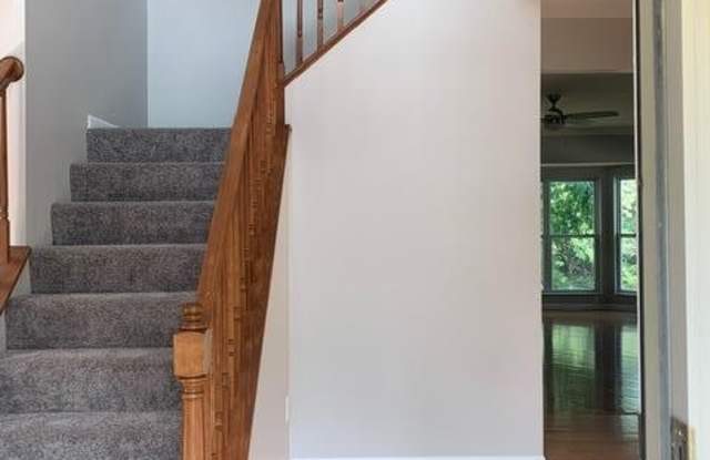 9171 Meadowglen Lane Gallery 3