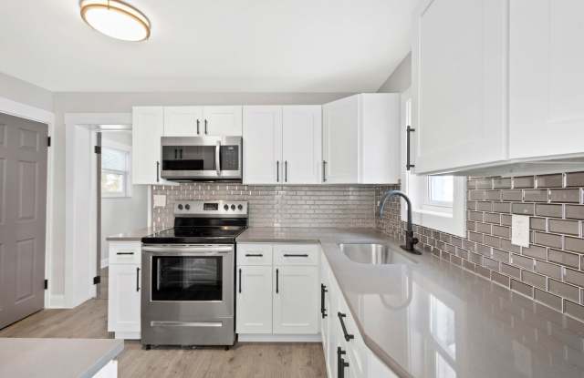 Stunning 4 bedroom home in Castle Shannon available September 1! photos photos Stunning 4 bedroom home in Castle Shannon available September 1! photos photos