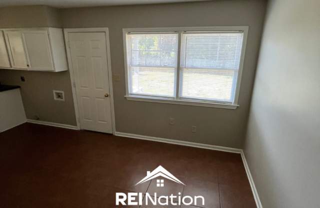 3636 Venable Road Gallery 3