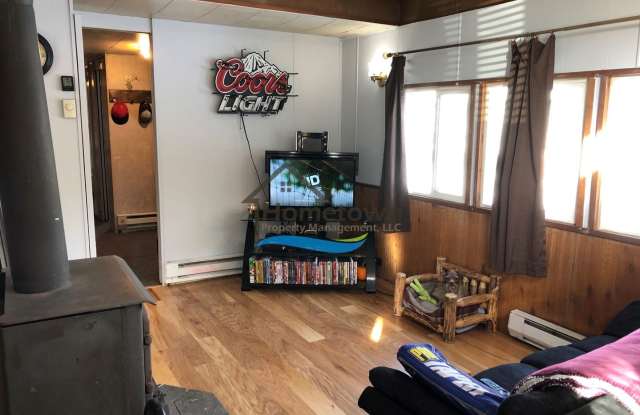 805 N Main St - 805 Main Street, Clark Fork, ID 83811