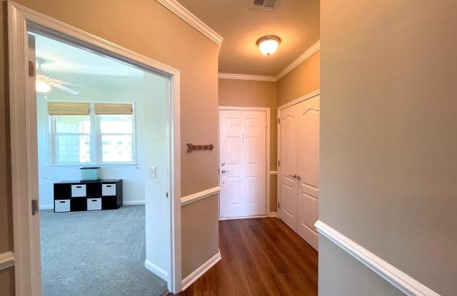 634 OYSTER BAY Place Gallery 4