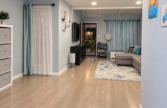Beautiful 2-Bedroom/2 Bath Gated Condo for Rent in Santa Ana Gallery 3