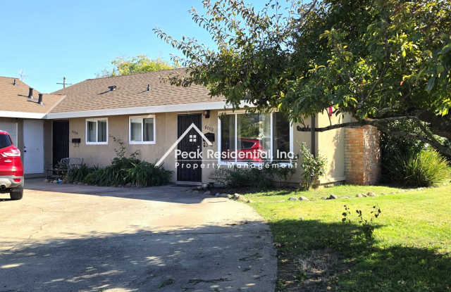 Orangevale 2bd/1ba Duplex with Garage Gallery 1