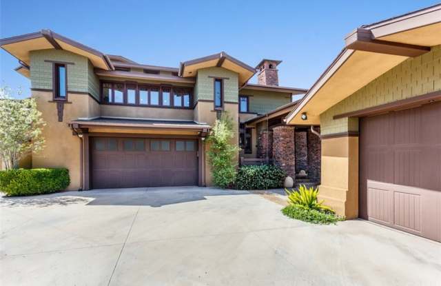 9651 Crestview Circle Gallery 3