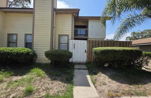 1301 W DEFENDER Court photos photos