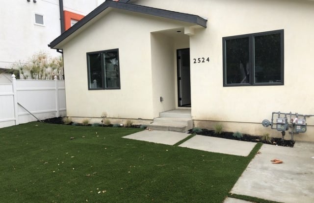 2524 Thurman Avenue - 2524 Thurman Avenue, Los Angeles, CA 90016