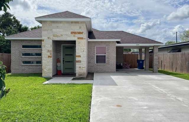 205 W 5TH ST. - 205 West 5th Street, Los Fresnos, TX 78566