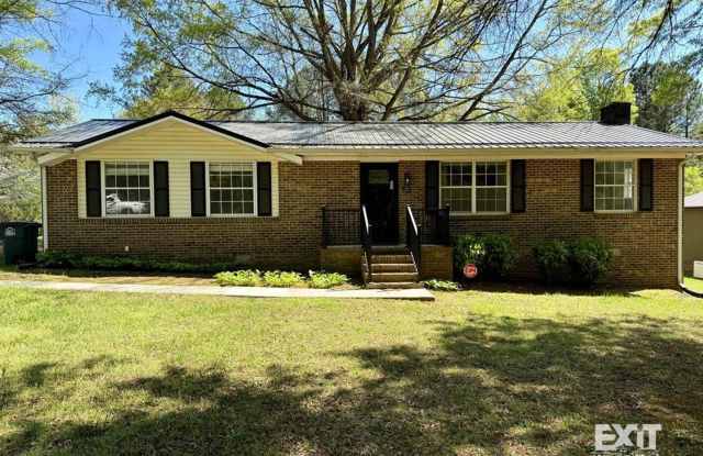 Welcome To This Smart 3 Bedroom, 1.5 Bath Home in Clarksville, VA! photos photos
