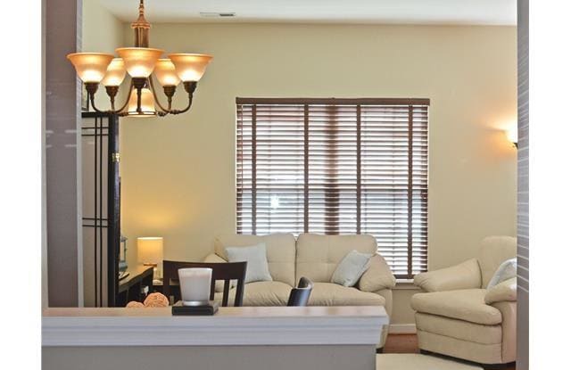 9902 Magnolia Pointe Court Gallery 4