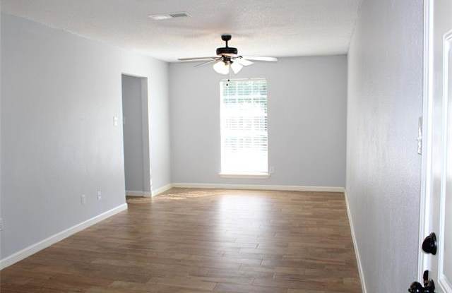 516 White Oak Lane Gallery 2