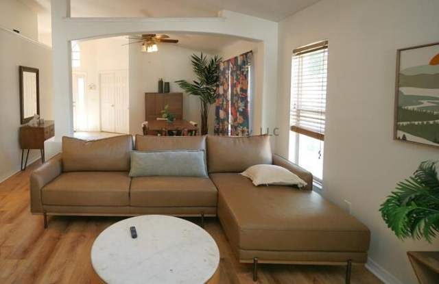 6921 Jamestown Manor Drive Gallery 4
