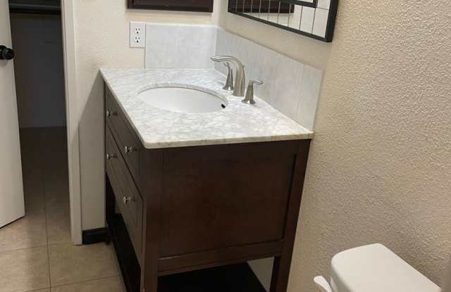 3 BEDROOM SINGLE STORY HOUSE IN A CUL DE SAC photos photos