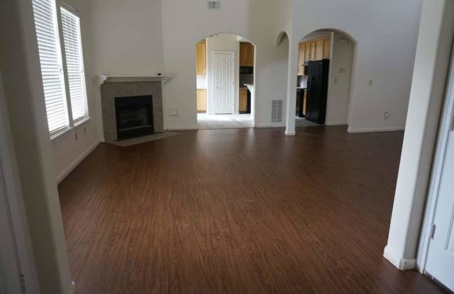 3746 E Ashford Villa Lane Gallery 2