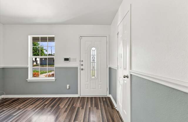 1614 S Montgomery Street Gallery 4