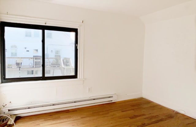 295 Roosevelt Ave - 2 Gallery 3