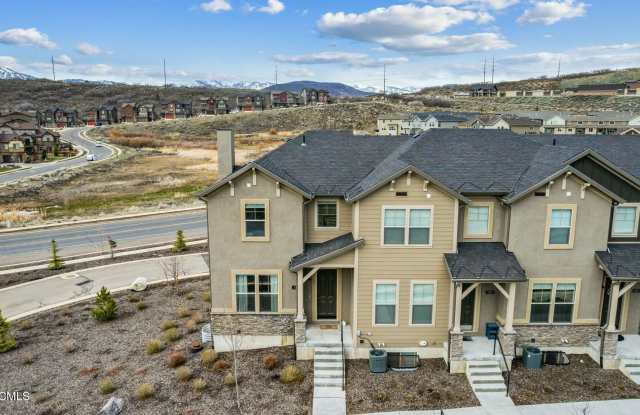 1021 W Wasatch Spring Road photos photos