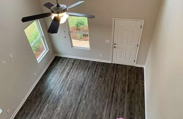 4213 Dale Cove Southeast Gallery 2