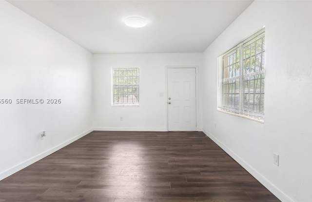 6499 NW 29th Ave Gallery 4