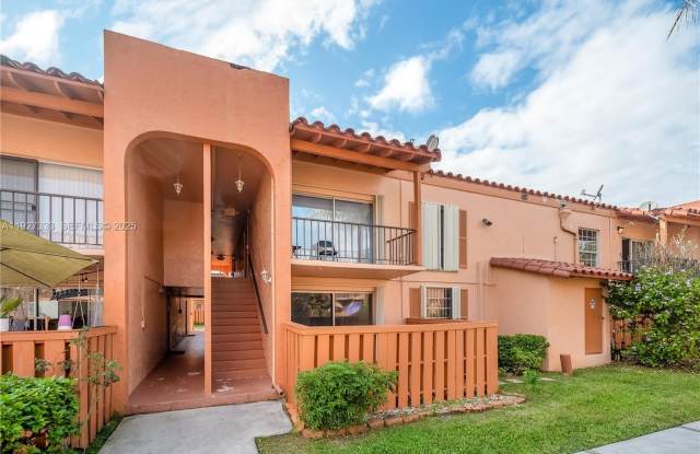 7160 Fairway Dr - 7160 Fairway Drive, Miami Lakes, FL 33014