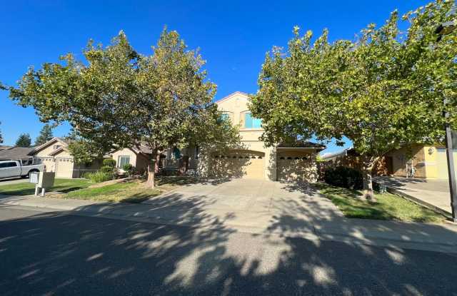 Spacious 4 Bedroom Folsom Home Near Top Schools in Highly Desirable Broadstone Community photos photos