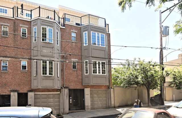919 N AMERICAN Street Gallery 1