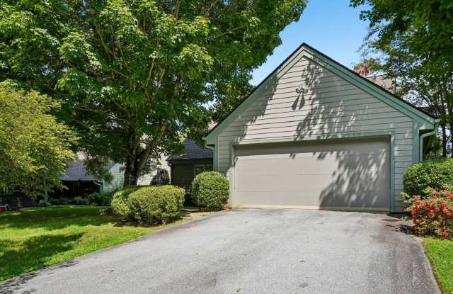 104 Highview Ln Gallery 2
