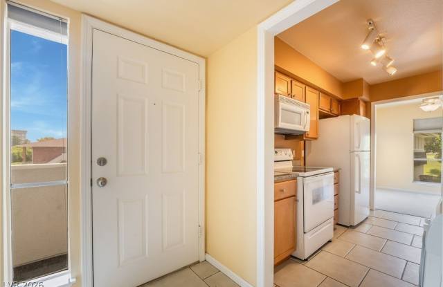 2843 Geary Place Gallery 3