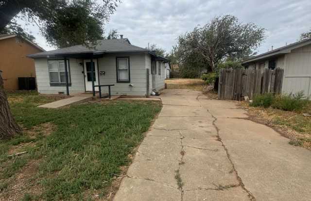 Located close to 6th street 2bedroom 1bathroom Gallery 3