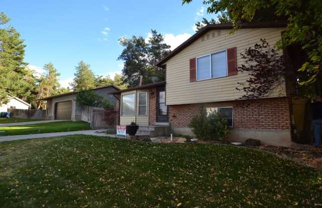 292 E Angel St - 292 8180 South, Midvale, UT 84070