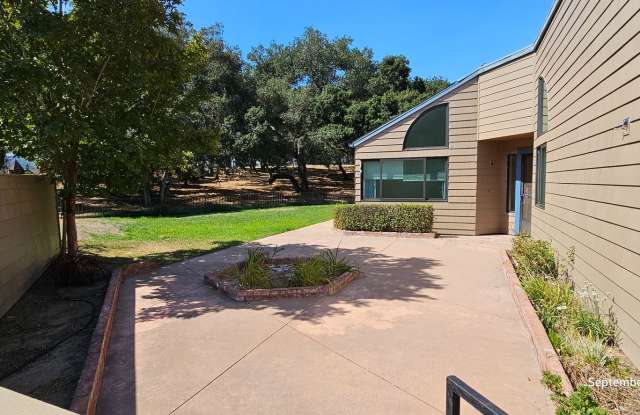 Oakridge Park Single Story Condo in Orcutt with Easy Access to VSFB Gallery 3