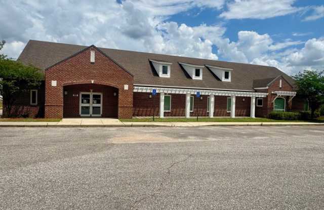 520 John D Odom Gallery 2